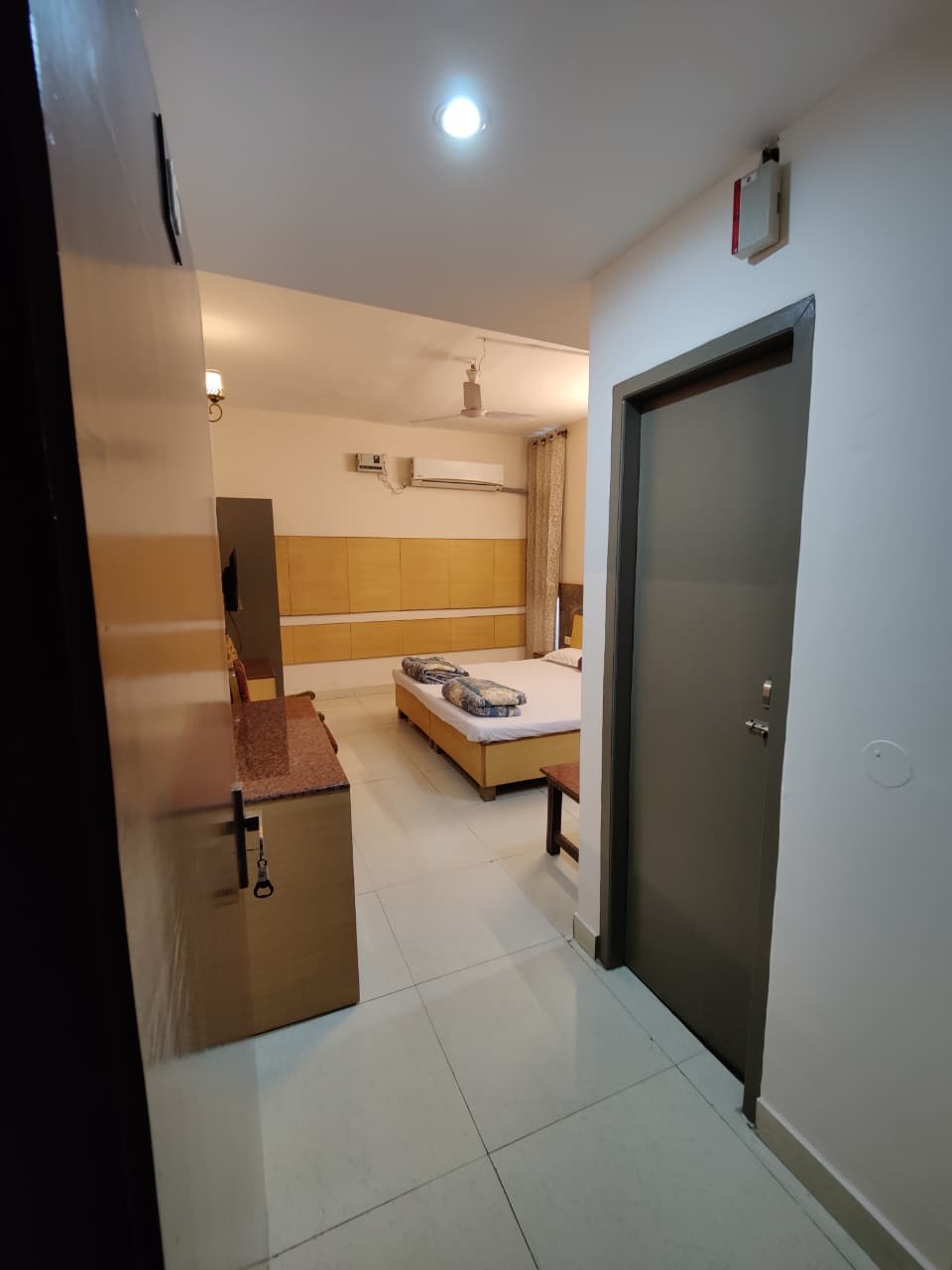 Hotel Royal Exterior 4